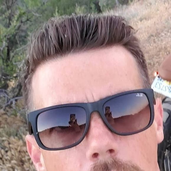 Meet your Posher, Kyle - Picture 1 of 1